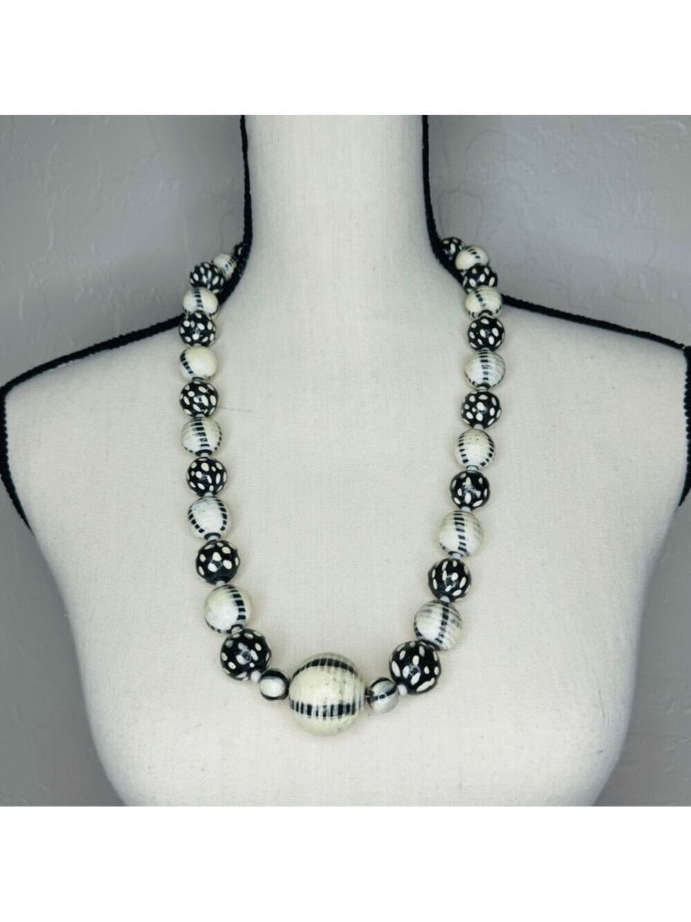 Vintage African Ghana Tribal Beaded Necklace